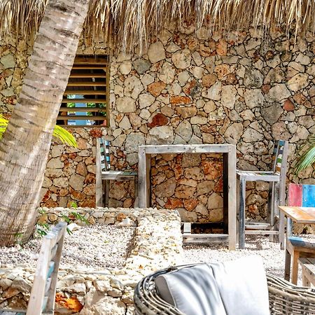 The Hut Bonaire Hotell Playa Exteriör bild